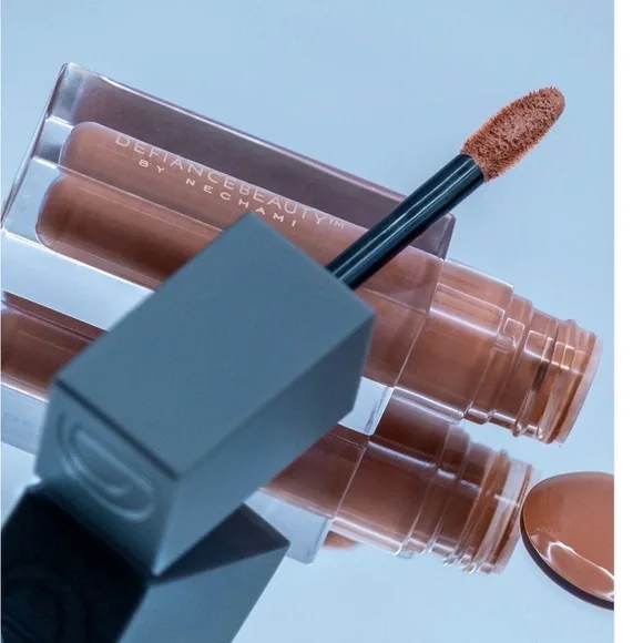 New Iconic Luminous Liquid Lipstick - Picture 1 of 7